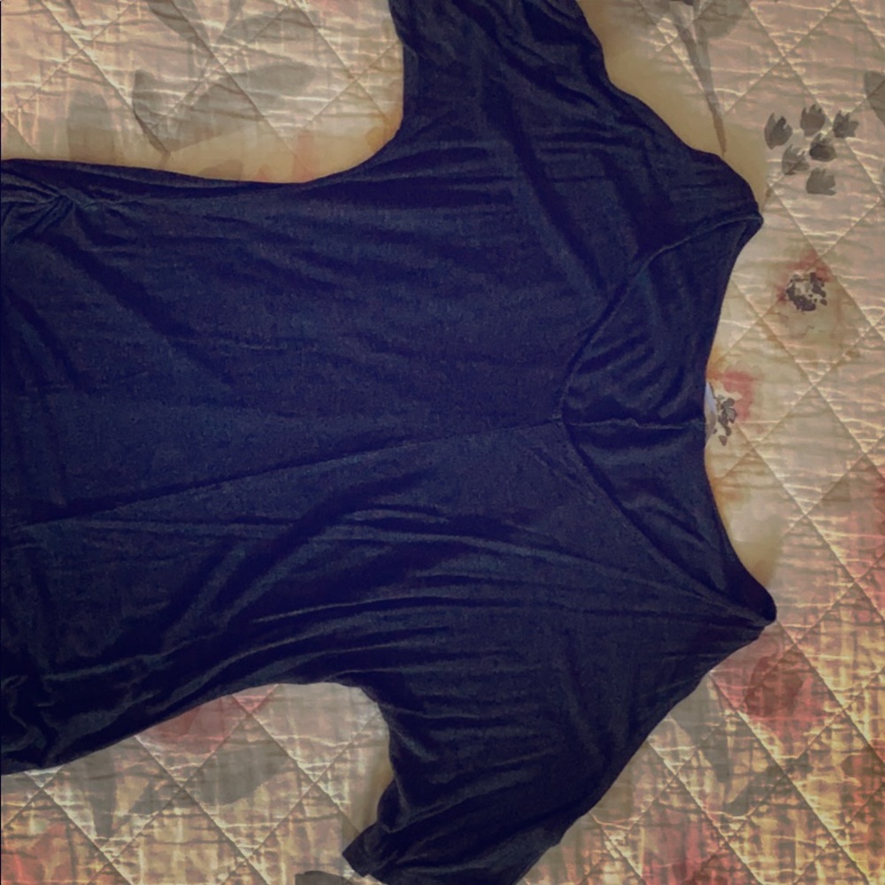 Gray tshirt